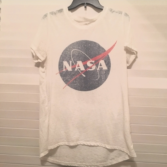 NWOT NASA TEE (ZOE+LIV) S - Picture 3 of 4